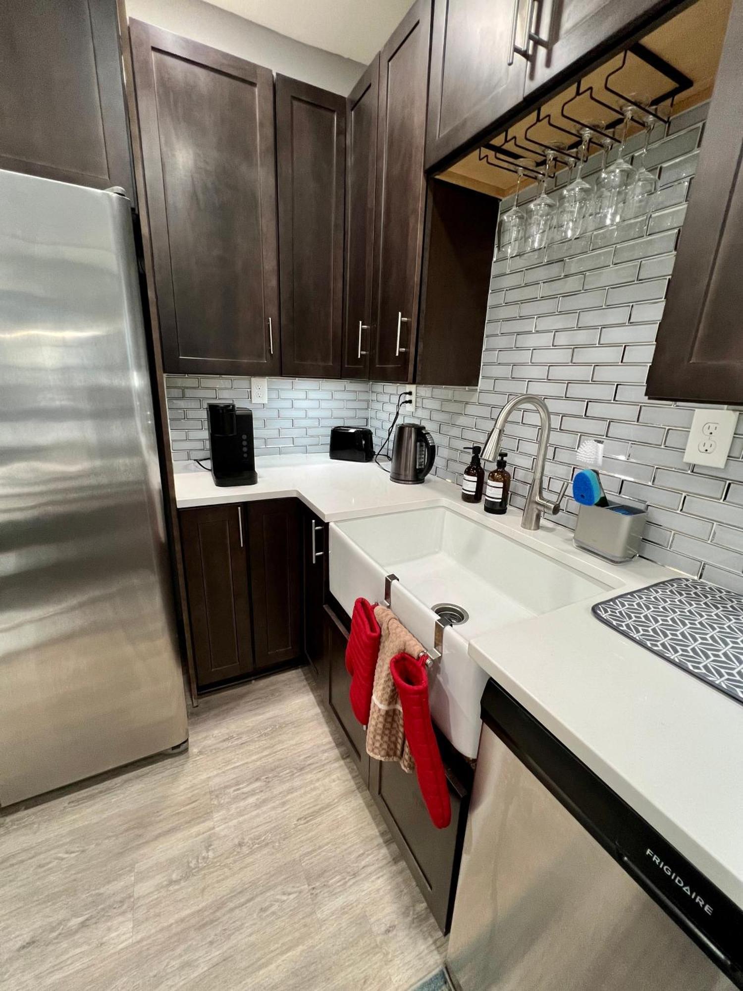 Charming 2Br 2Ba 10 Min Dt Airport By Lsp Homes أتلانتا المظهر الخارجي الصورة