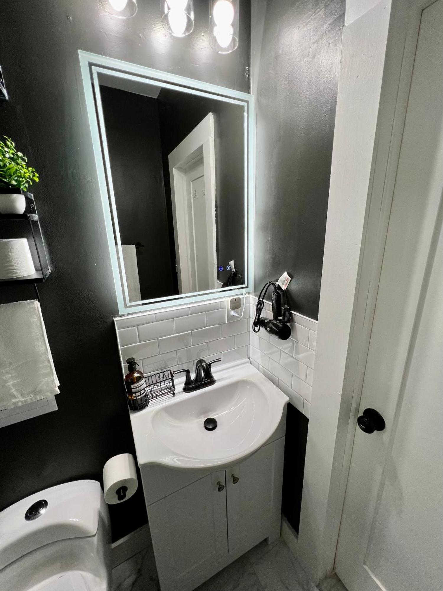 Charming 2Br 2Ba 10 Min Dt Airport By Lsp Homes أتلانتا المظهر الخارجي الصورة